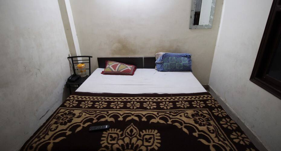 Hotel R K Palace, Agra 3
